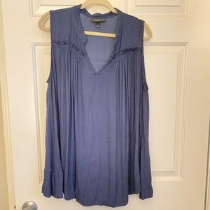 Lane Bryant. Size 16. Navy. Long tunicish sleeveless top. (Tub A)